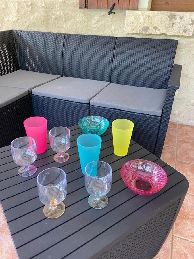 La Charmeraie : Gite De Charme, Piscine Et Spa Thésée Kültér fotó